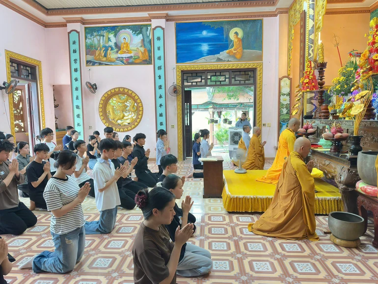 Khóa lễ cầu nguyện tại chùa Phổ Thiện 