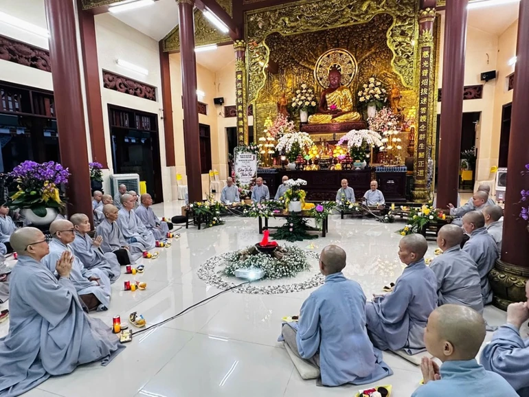 Đêm tri ân tại trường hạ chùa Từ Giác 