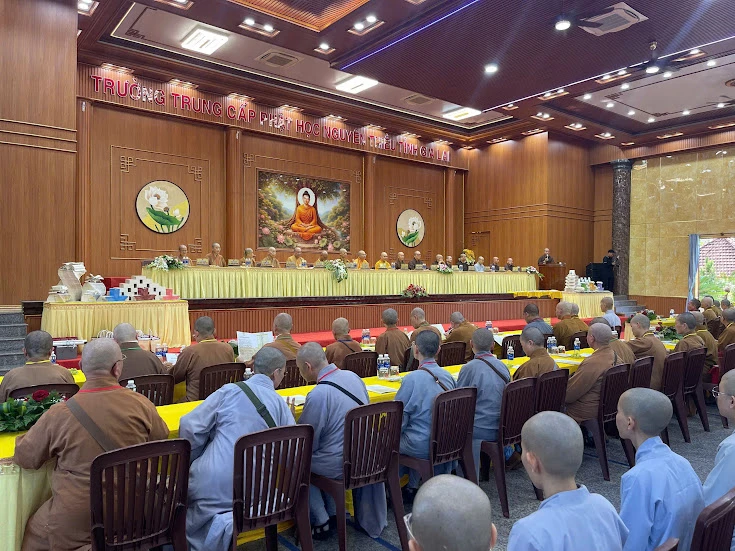 Đoàn Phật học viện Viên Quang Đài Loan thăm Trường Trung cấp Phật học Nguyên Thiều 
