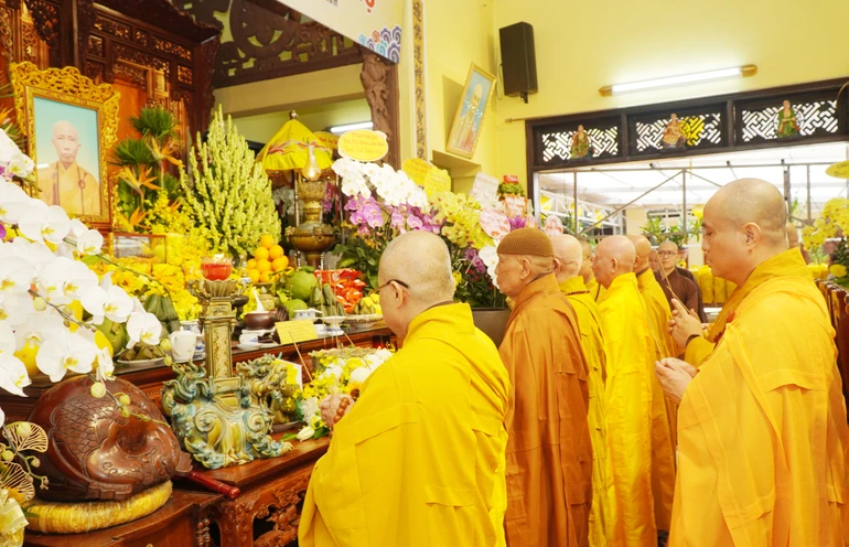 Chư tôn đức tưởng niệm 12 năm ngày viên tịch Hòa thượng Thích Như Thọ, nguyên Trưởng ban Trị sự Phật giáo Q.10 cũ