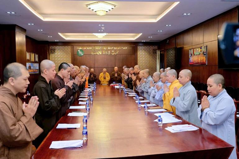 Ban Hoằng pháp - Hướng dẫn Phật tử GHPGVN TP.HCM họp phiên đầu tiên sau ra mắt - Ảnh: CTV