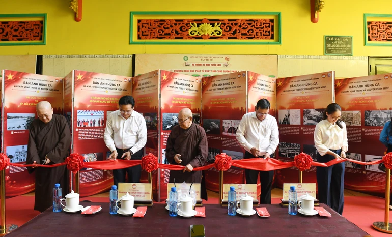 Chùa Tuyền Lâm khánh thành Không gian văn hóa Hồ Chí Minh, triển lãm chào mừng 50 năm Ngày Thành phố mang tên Bác - Ảnh: Trần Thế Phong