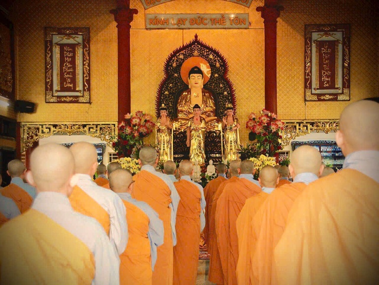 Chư Ni Q.Bình Tân trang nghiêm tác pháp an cư