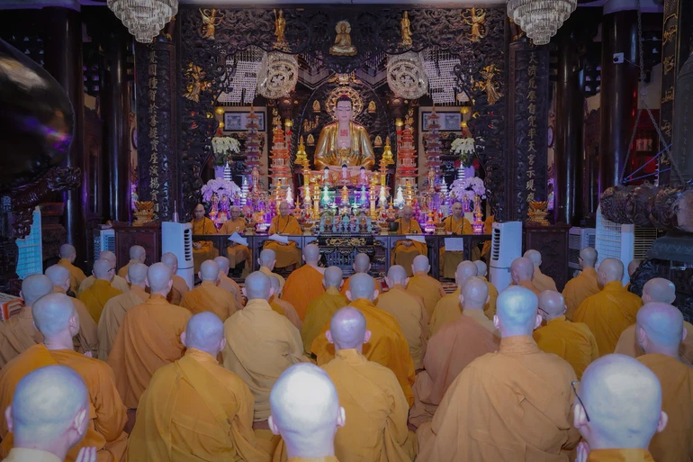 Quang cảnh buổi lễ tác pháp an cư của chư Tăng tại chùa Đại Giác (Q.Phú Nhuận, TP.HCM)