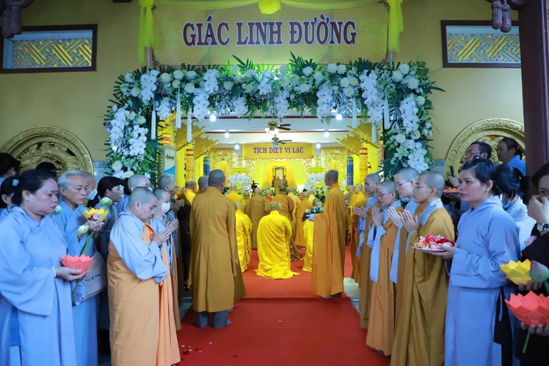 Lễ nhập kim quan Hòa thượng Thích Thiện Nghĩa - Chứng minh Ban Trị sự GHPGVN H.Nhà Bè