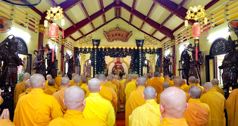 Chư Tăng Q.Bình Thạnh tác pháp an cư tại chùa Bửu Liên