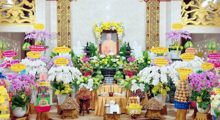 Giác linh đài Thượng tọa Thích Chơn Thanh tại chùa Phước Thiện (xã Bình Chánh, TP.HCM)