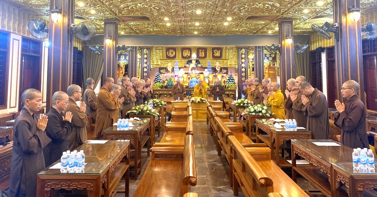 Niệm Phật cầu gia hộ