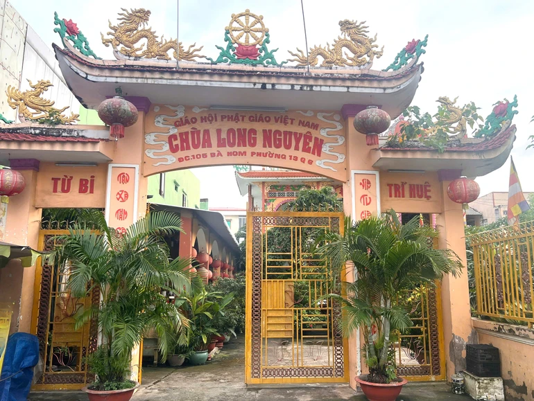 Chùa Long Nguyên tọa lạc tại số 105 Bà Hom, phường Phú Lâm, TP.HCM - Ảnh: Minh Chánh