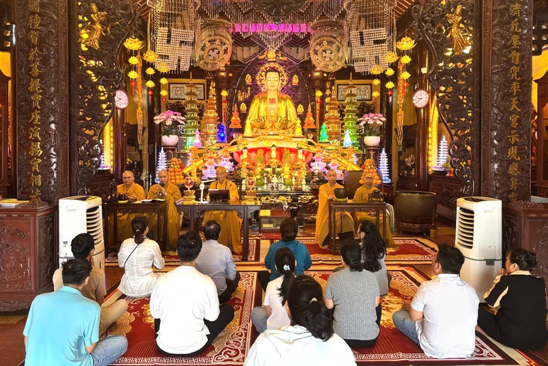 Trang nghiêm Lễ quy y Tam bảo tại chùa Đại Giác (phường Phú Nhuận, TP.HCM) 