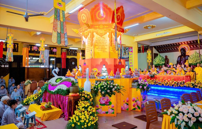 Trang nghiêm Lễ hoàn đàn Dược Sư thất châu tại tổ đình Giác Lâm - Ảnh: Tâm Quý