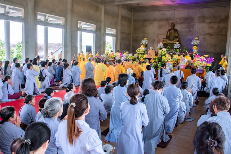 Quang cảnh Lễ an vị Phật, tưởng niệm Hòa thượng Thích Thiện Đạt tại chùa Lộc Tân (xã Tam Xuân, TP.Đà Nẵng)