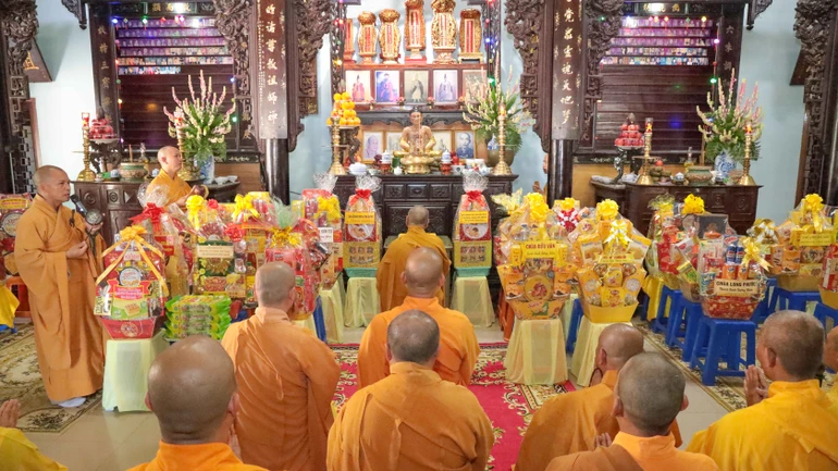 Trang nghiêm khóa lễ cung tiến Giác linh Hòa thượng Thích Minh Tâm tại tổ đường chùa Trùng Khánh (P.Ninh Chử, tỉnh Khánh Hòa) - Ảnh: Nguyên Tài/BGN