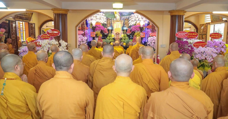 Trang nghiêm Lễ tưởng niệm 16 năm ngày Hòa thượng Thích Giác Khánh viên tịch - Ảnh: Nguyên Tài/BGN