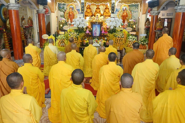 Trang nghiêm Lễ tưởng niệm húy nhật Hòa thượng Thích Từ Hoa