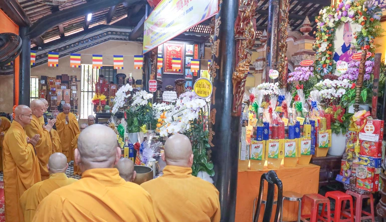 Lễ tưởng niệm húy nhật lần thứ 28 Hòa thượng Thích Huệ Sanh tại tổ đình Giác Lâm (phường Bảy Hiền, TP.HCM) - Ảnh: Nguyên Tài/BGN