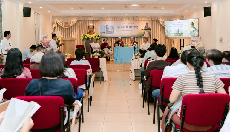 Buổi giao lưu, ra mắt sách “Rong chơi đất Phật” của tác giả Nguyễn Trung Toàn, tại trụ sở tòa soạn Báo Giác Ngộ