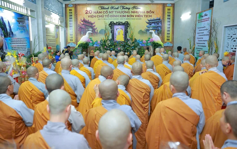 Trang nghiêm Lễ tưởng niệm 20 năm ngày Ni trưởng Thích nữ Như Bổn, viện chủ tổ đình Kim Sơn viên tịch - Ảnh: Trung Thắng/BGN