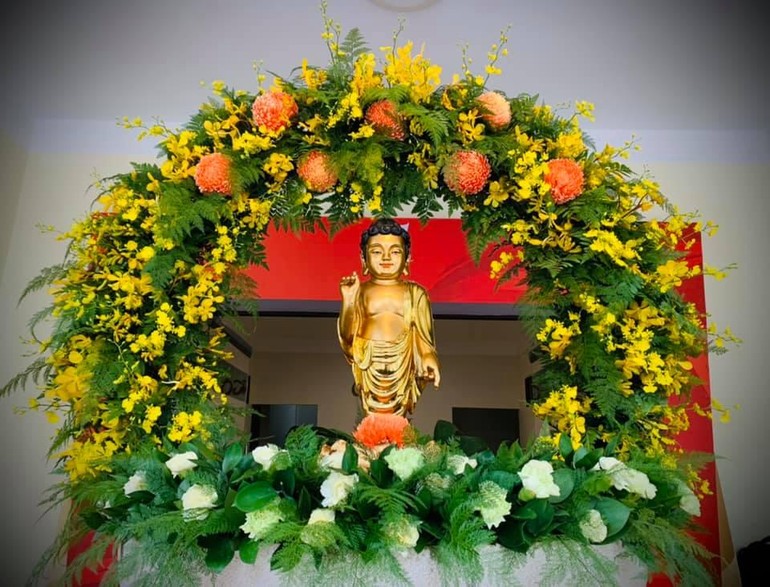 Tôn tượng Phật sơ sinh tại trụ sở tòa soạn báo Giác Ngộ