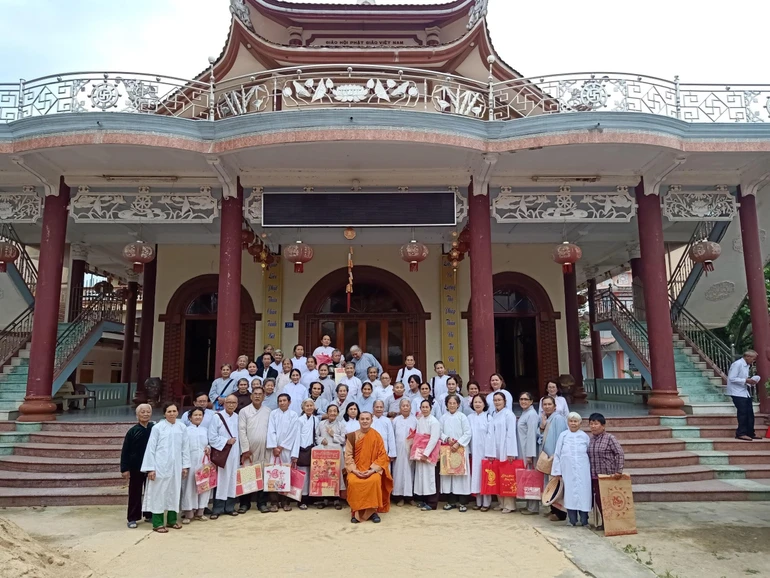 Đạo tràng khóa tu Bát quan trai tại tịnh xá Ngọc Duyên 