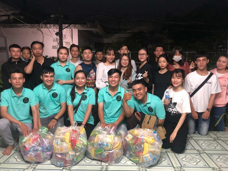 Nhóm thiện nguyện Bao Dung