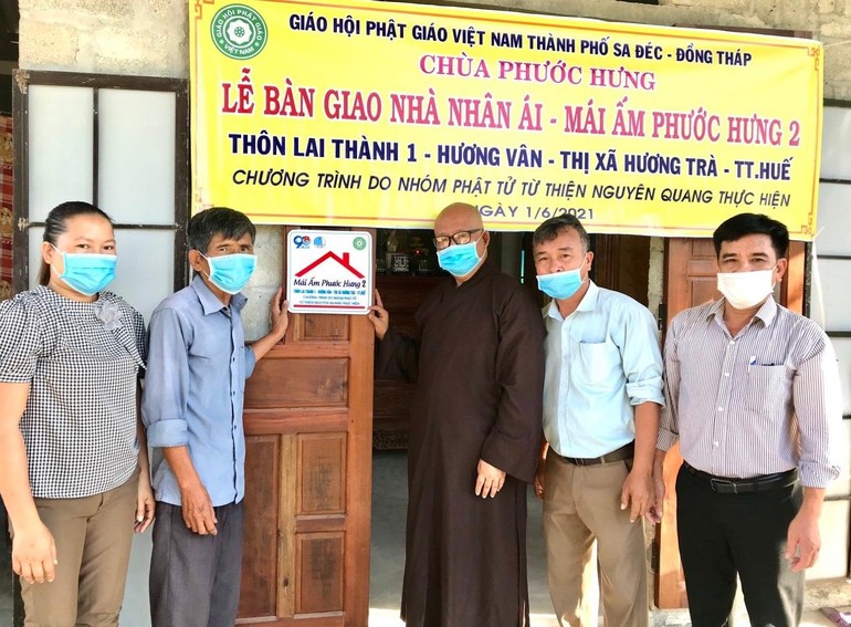 Bàn giao nhà “Mái ấm Phước Hưng” đến gia đình ông Phạm Văn Nhân