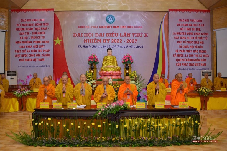 Chư tôn đức chứng minh, chủ tọa đoàn niệm Phật cầu gia hộ 