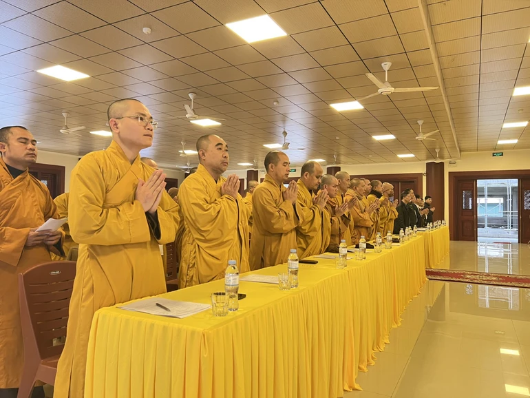 Niệm Phật cầu gia hộ