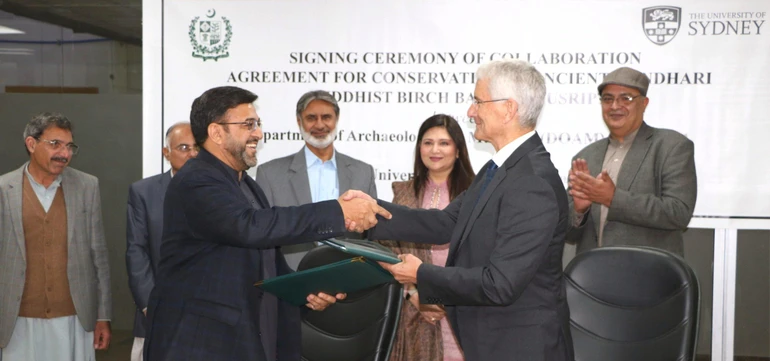 Quang cảnh buổi ký kết