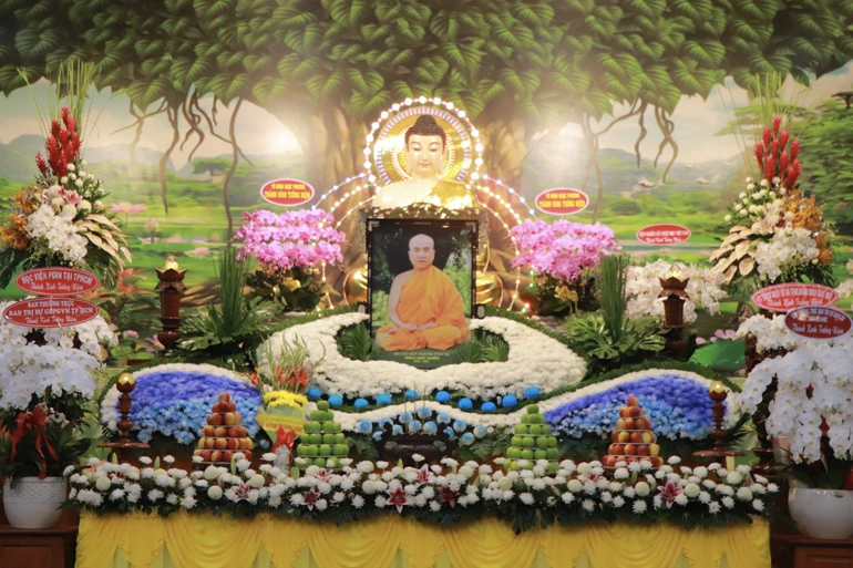 Di ảnh Hòa thượng Thích Giác Nhiên