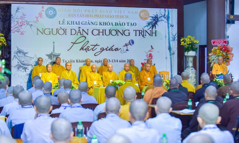 Khóa đào tạo "Người dẫn chương trình Phật giáo" do Ban Văn hóa GHPGVN TP.HCM tổ chức tại tu viện Khánh An (Q.12) 