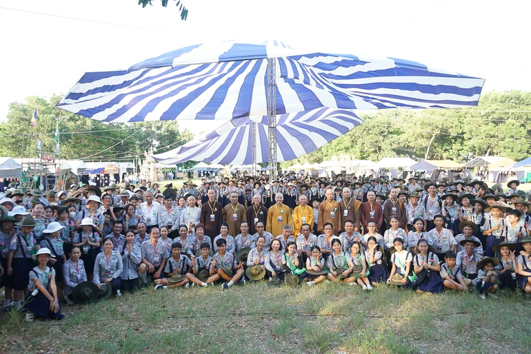 Lưu niệm tại Hội trại Mục Kiền Liên - họp bạn ngành Oanh