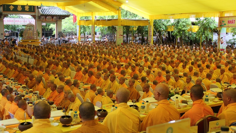 Hơn 1.000 Tăng Ni dự Pháp hội trai Tăng cúng dường nhân mùa Vu lan - Báo hiếu do Ban Trị sự GHPGVN tỉnh Thừa Thiên Huế tổ chức