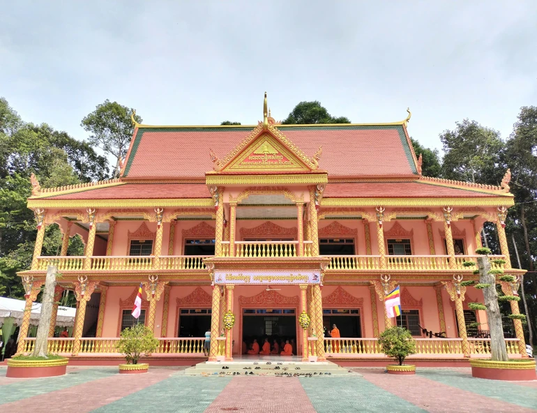 Trường Phật học chùa Chông Mê So Thmây tại xã Nhị Trường, H.Cầu Ngang, tỉnh Trà Vinh 