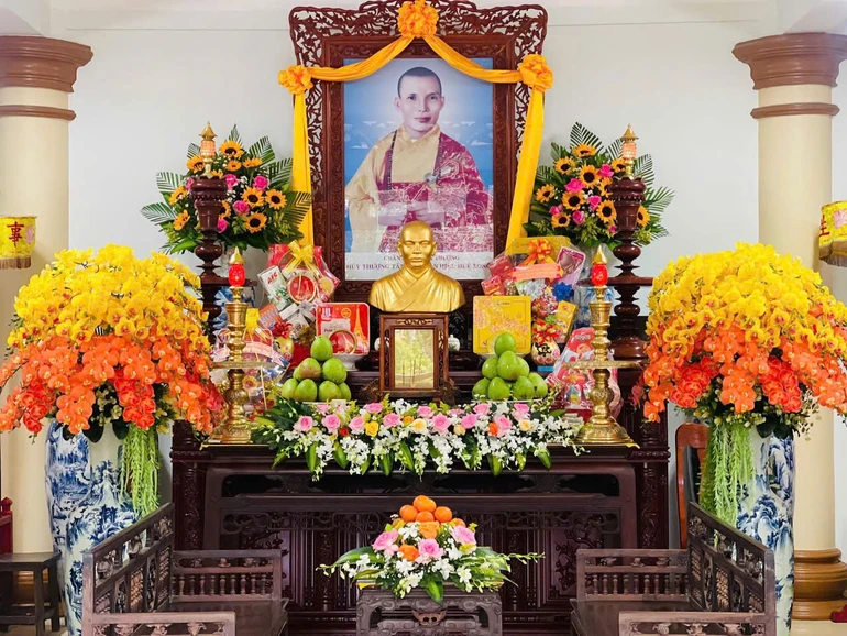 Di ảnh Hòa thượng Thích Tâm Hoàn tại tổ đình Long Khánh