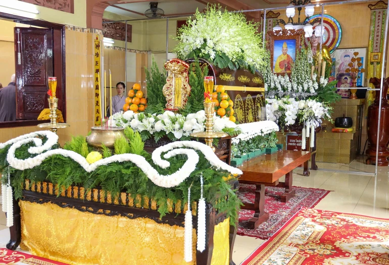 Giác linh đường - nơi tôn trí kim quan Trưởng lão Hòa thượng Thích Thiện Lạc - Ảnh: Nguyên Tài/BGN