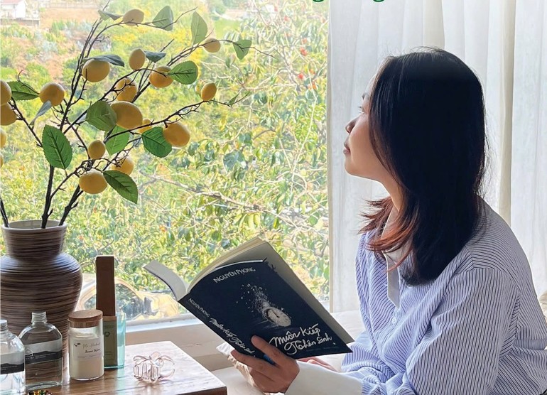 Trúc Ngọc tận dụng thời gian nạp những kiến thức bổ ích trong các chuyến công tác của mình 