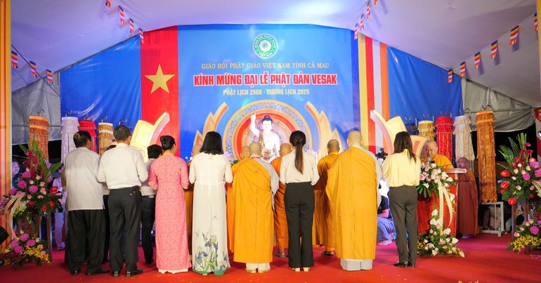 Đại lễ Phật đản Phật lịch 2569 của Phật giáo tỉnh Cà Mau được tổ chức tại chùa Monivongsa