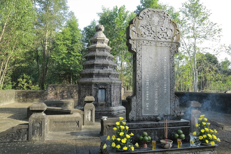 Ngôi bảo tháp lưu giữ thân tứ đại của Tổ sư Thanh Đức Tâm Khoan