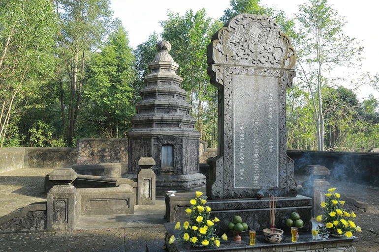 Ngôi bảo tháp lưu giữ thân tứ đại của Tổ sư Thanh Đức Tâm Khoan