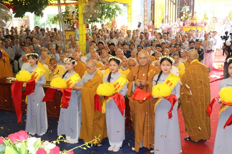 Cắt băng lạc thành chùa Trường Sanh (H.Hải Lăng, Quảng Trị)