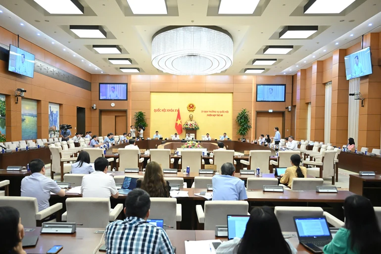 Toàn cảnh phiên họp - Ảnh: QH
