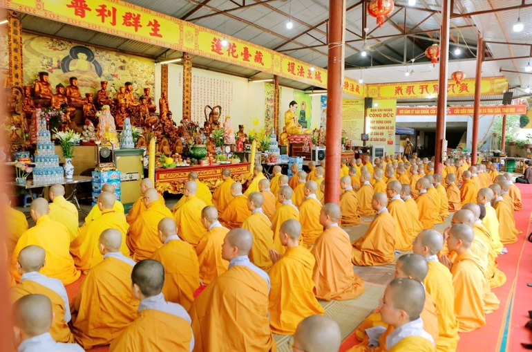 127 hành giả Tăng, Ni tỉnh Thái Nguyên bước vào mùa An cư kiết hạ Phật lịch 2569, tại trường hạ tập trung chùa Phù Liễn