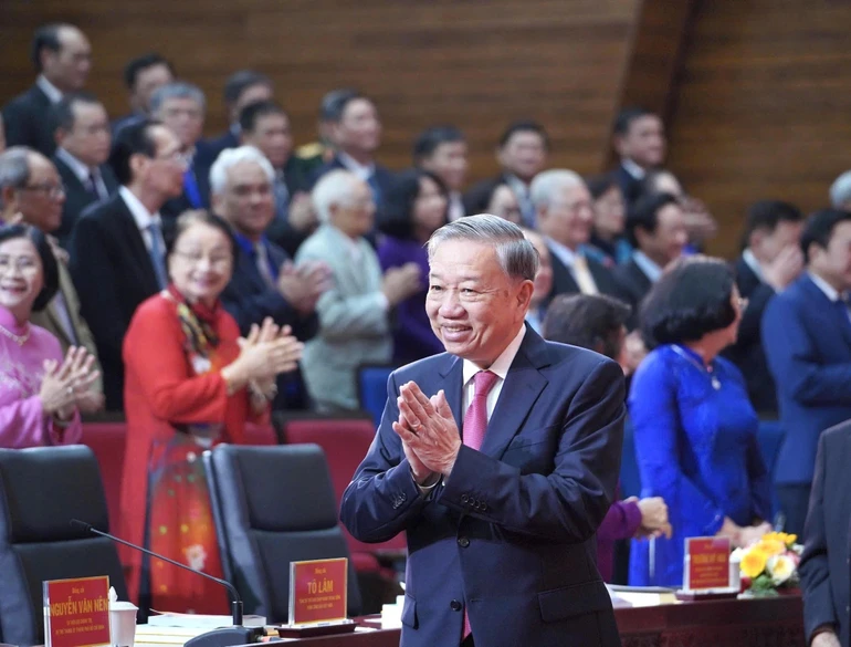 Tổng Bí thư Tô Lâm dự Lễ công bố nghị quyết thành lập TP.HCM mới tại Học viện Cán bộ TP.HCM, sáng nay 30-6 - Ảnh: Nguyễn Anh