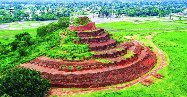 Bảo tháp Kesariya, hay còn gọi là Tejpur Deora, tọa lạc tại bang Bihar, Ấn Độ