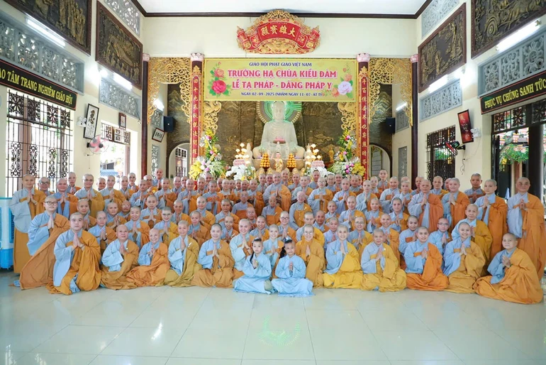 Lưu niệm sau Lễ Tự tứ kết thúc mùa An cư kiết hạ tại hạ trường Kiều Đàm