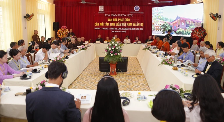 Quang cảnh buổi tọa đàm khoa học 
