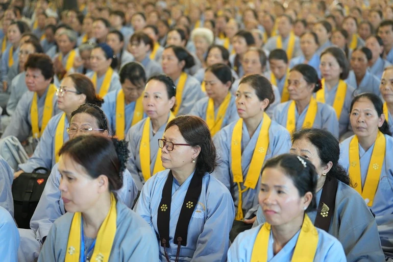 Hải Phòng: 3.000 Phật tử Đạo tràng Pháp Hoa miền Bắc tham dự khóa tu Một ngày an lạc