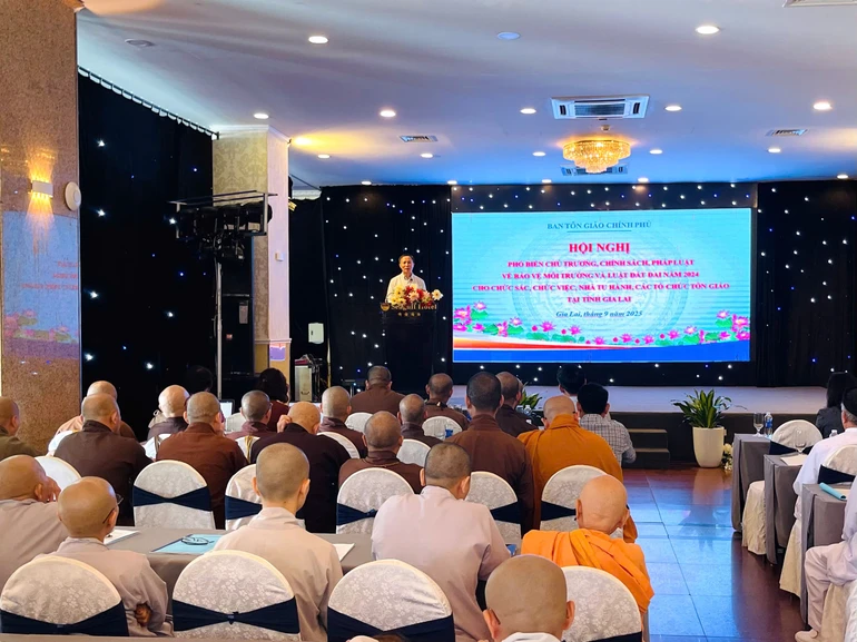 Hội nghị phổ biến chủ trương, chính sách, pháp luật về đất đai, bảo vệ môi trường và ứng phó biến đổi khí hậu do Ban Tôn giáo Chính phủ tổ chức tại tỉnh Gia Lai