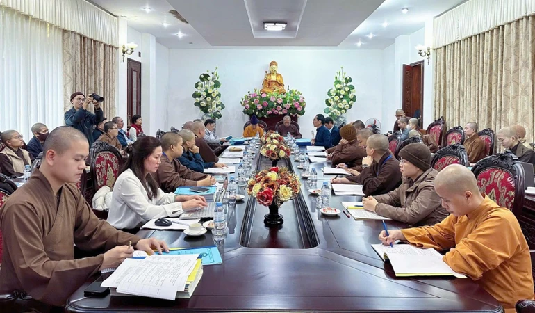 Quang cảnh buổi xét duyệt 22 đề cương luận văn thạc sĩ Phật học của các nghiên cứu sinh Học viện Phật giáo VN tại Hà Nội